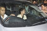 Rinki Khanna visit Twinkle at Breach Candy Hospital in Mumbai on 25th Sept 2012 (36).JPG